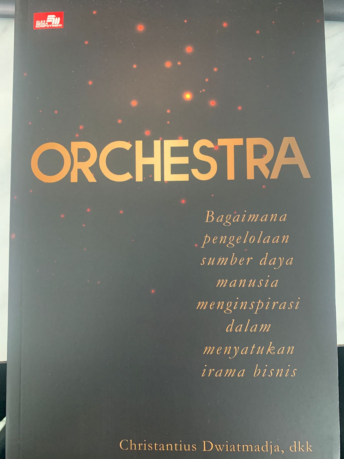 Orchestra: Bagaimana Pengelolaan Sumber Daya Manusia Menginspirasi dalam Menytakukan Irama Bisnis